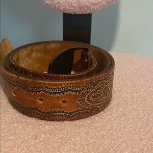 Elegant Brown Leather Belt with Intricate Design